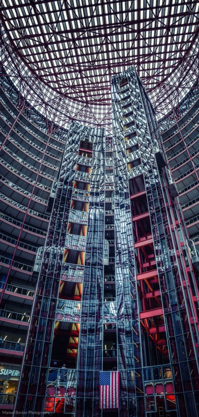 Indoor architecture of Thompson Center, Chicago, USA