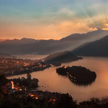 Wake up autumn - Lake Como, Italy