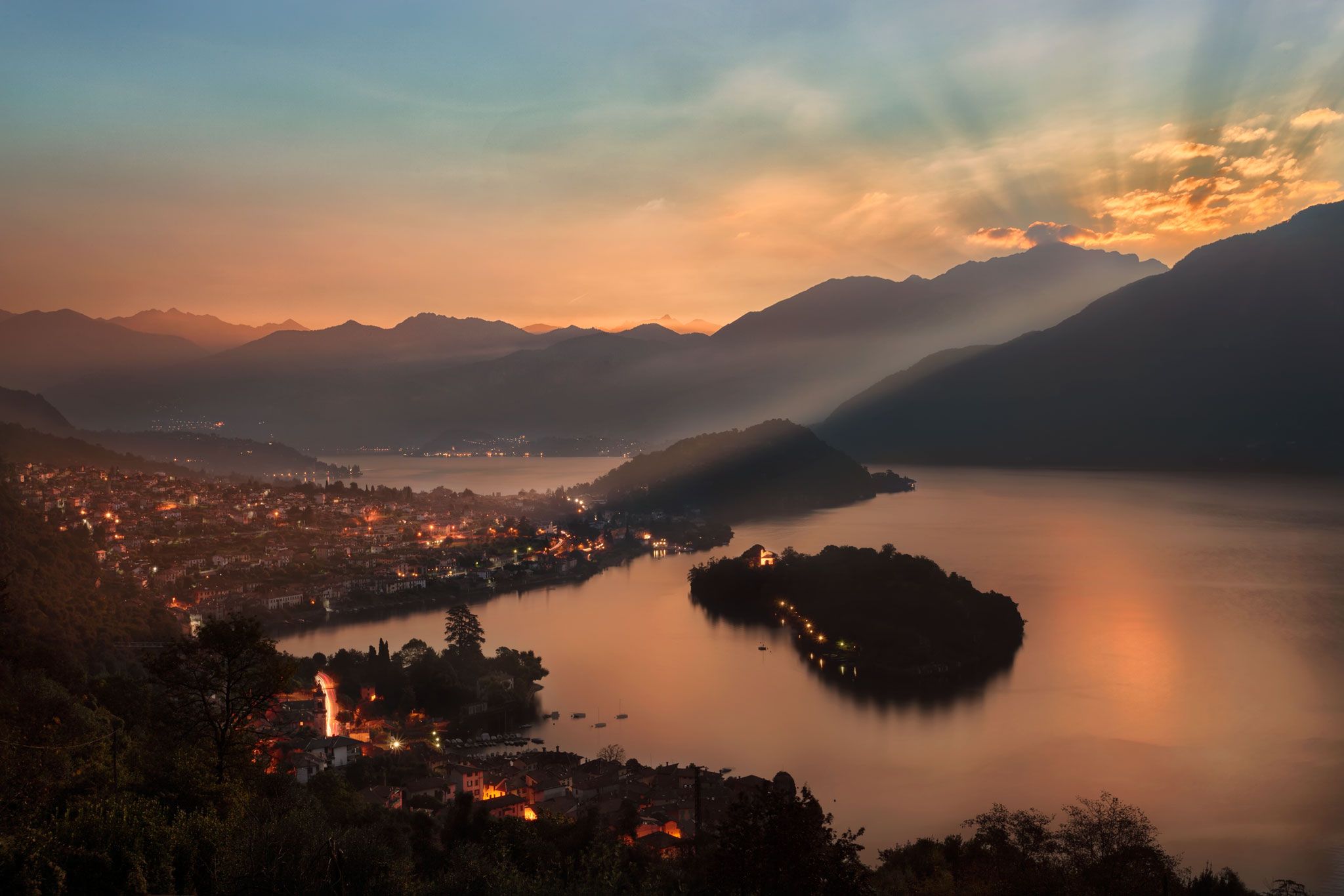 Wake up autumn - Lake Como, Italy