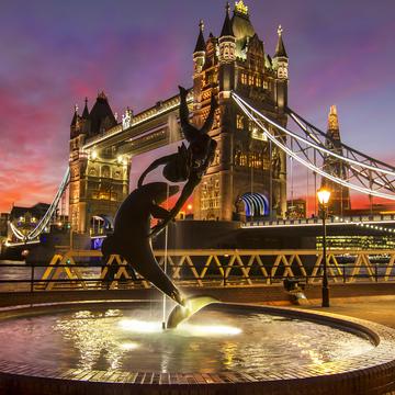 Girl & Dolphin Tower Bridge London, United Kingdom