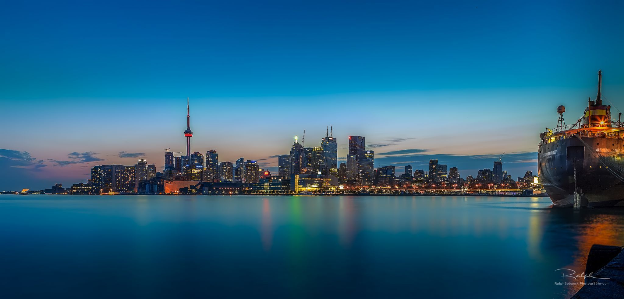 Toronto Polson Pier, Canada
