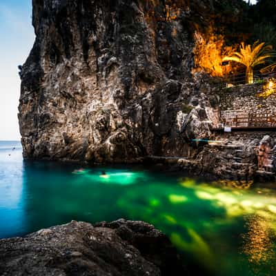 La Grotta, Greece