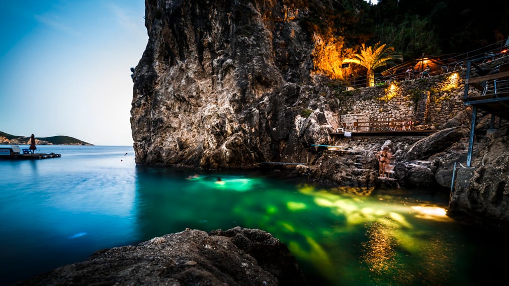La Grotta, Greece