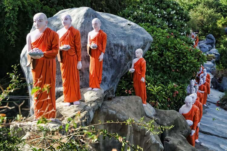 Dambulla Rajamaha Viharaya (Golden Temple)