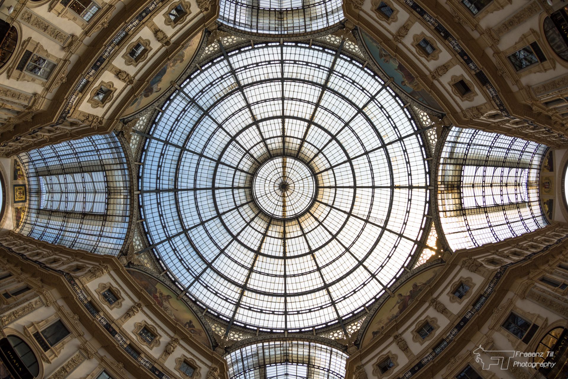 Galleria Vittorio Emanuele II, Milano, Italy