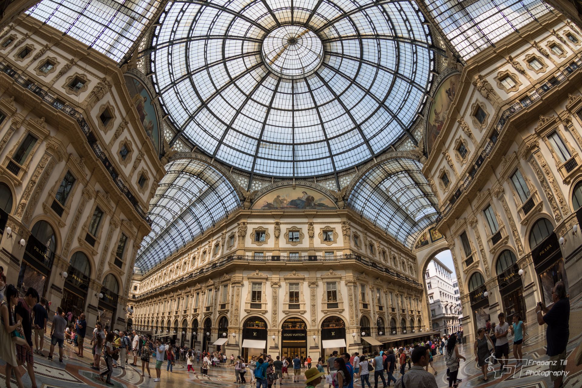 Galleria Vittorio Emanuele II, Milano, Italy