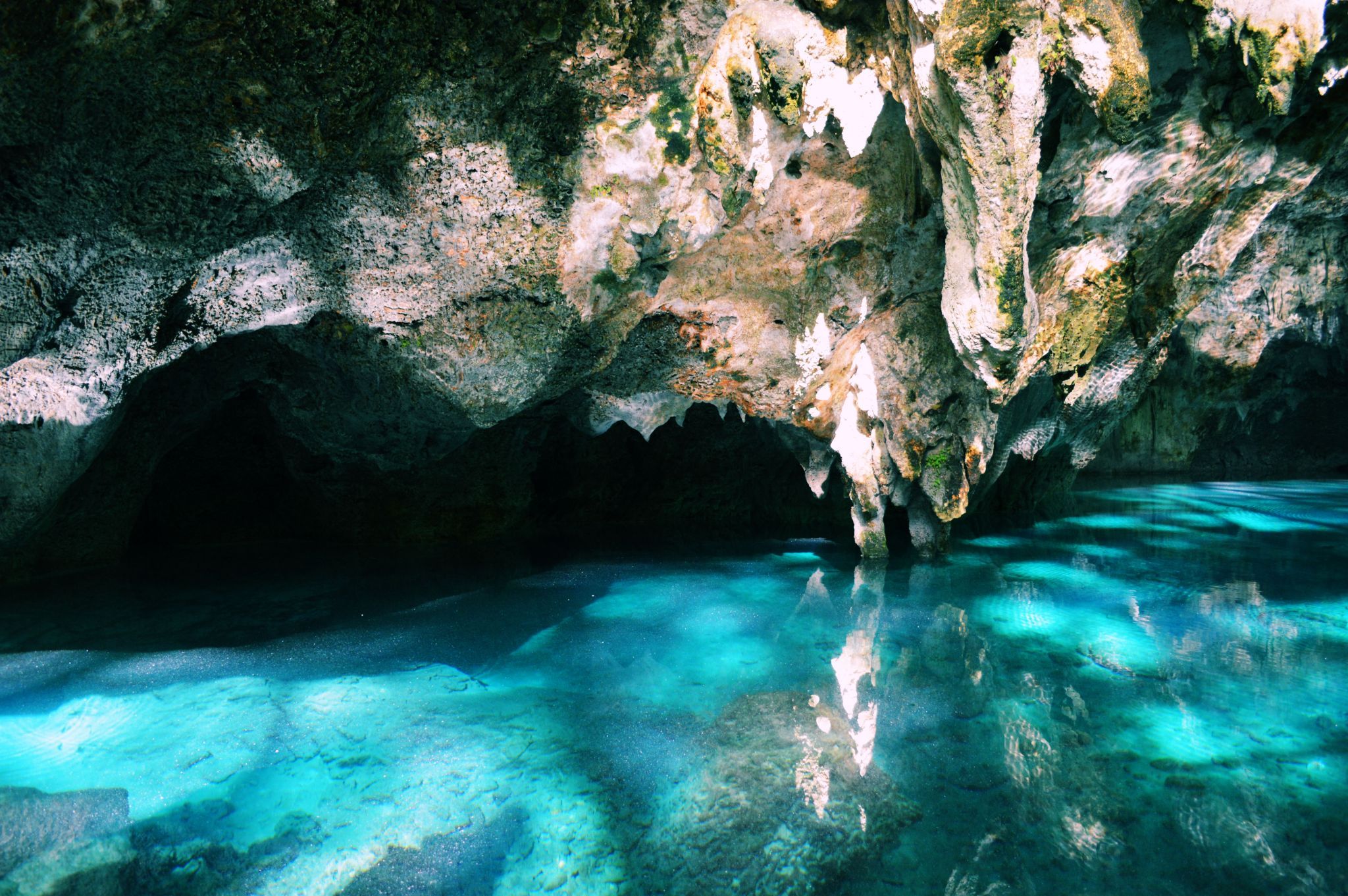 Los Tres Ojos, Dominican Republic