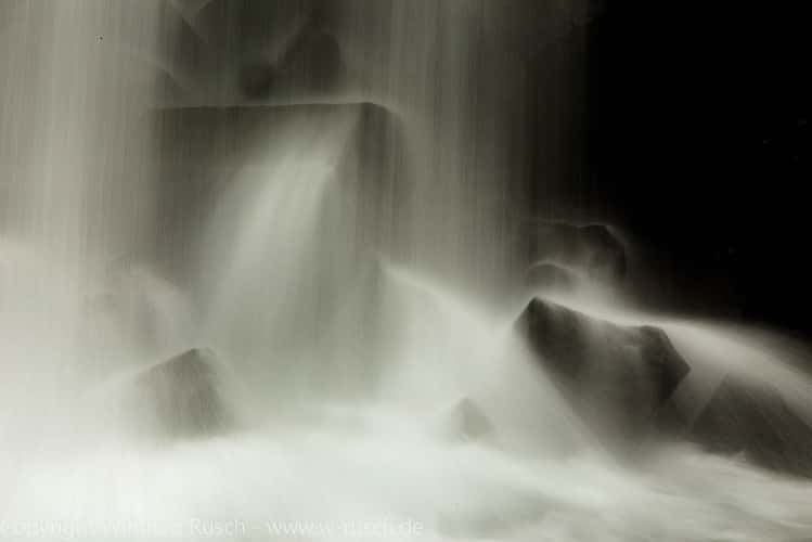 Svartifoss