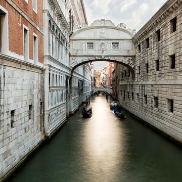 Bridge of sighs, Venice, Italy