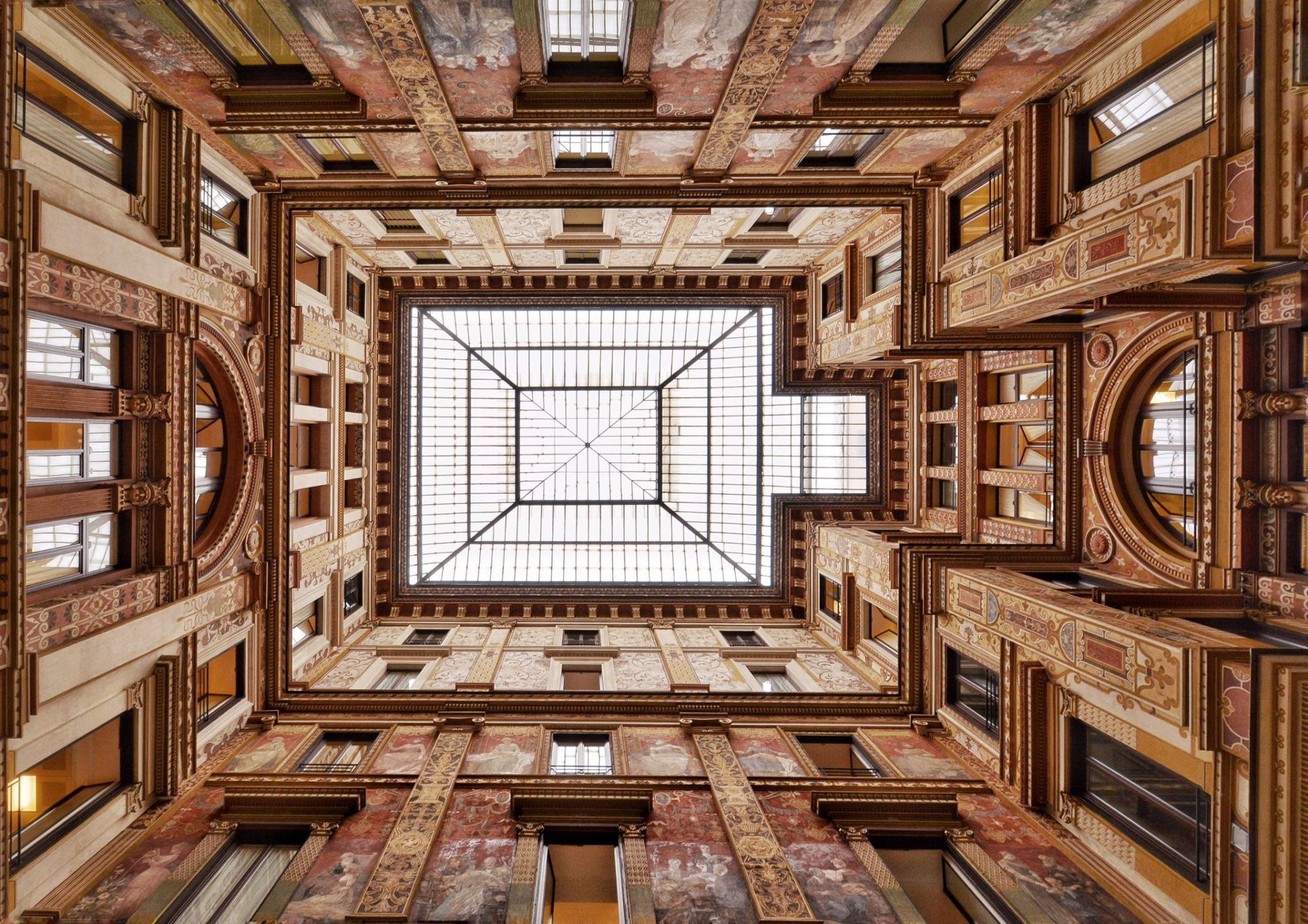 Palazzo Sciarra, Italy