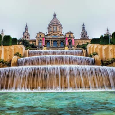 Placa de les Cascades, Spain