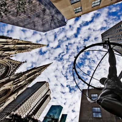 Atlas statue at the Rockefeller Center, USA