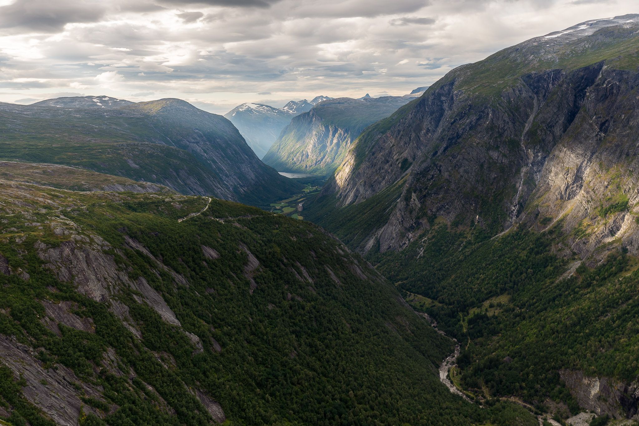 Aursjøvegen Aurstaupet Viewpoint, Norway