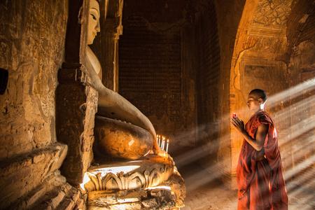 Mönch in Bagan