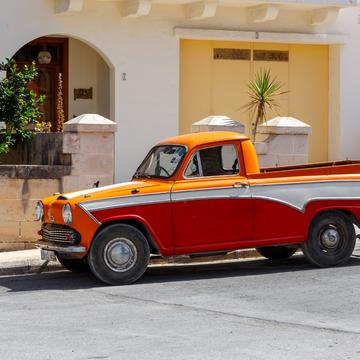 Old cars, Malta