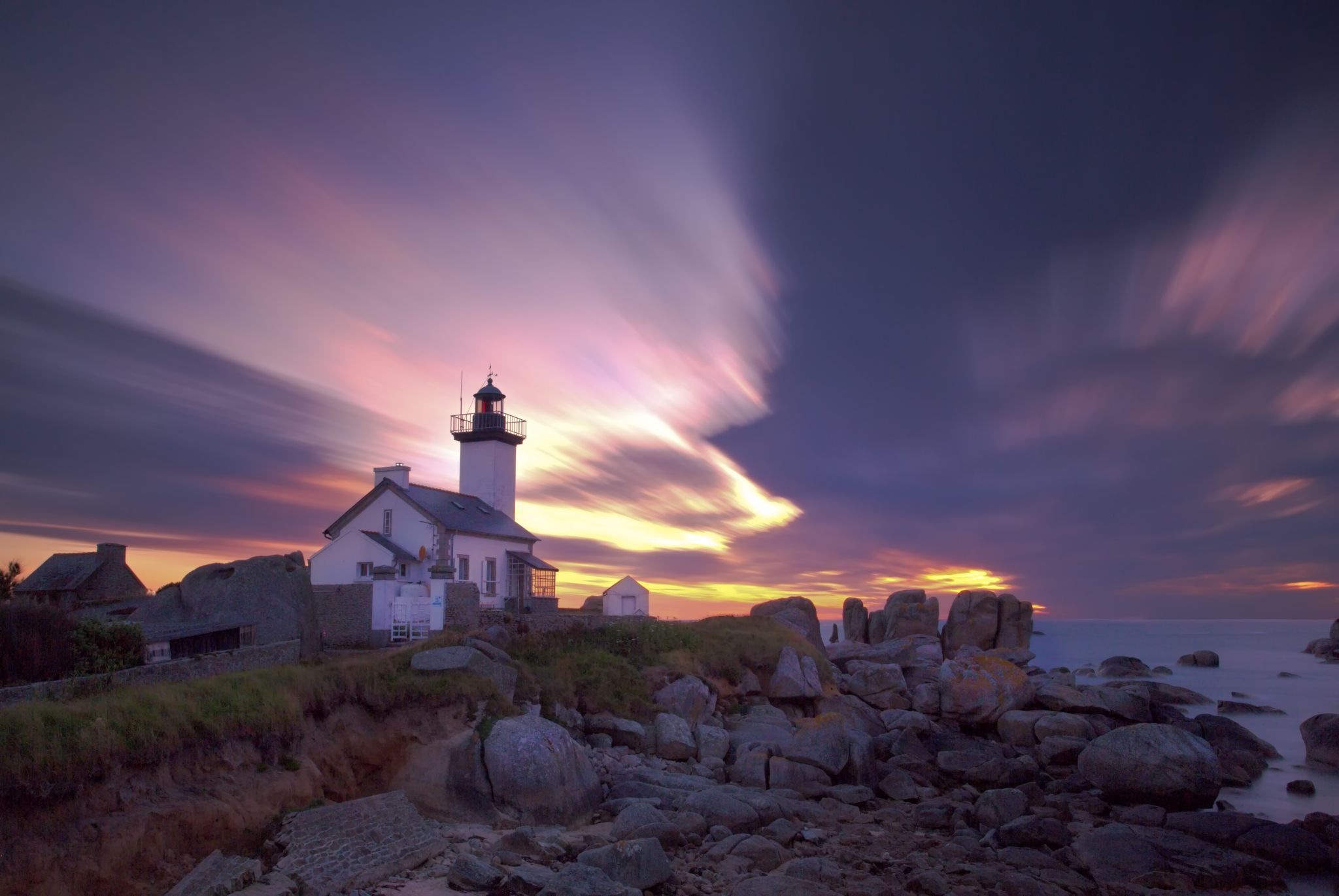 Phare du Pontusval, France