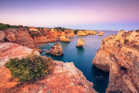 When the rocks glow (Praia da Marinha / Algarve / Portugal)
