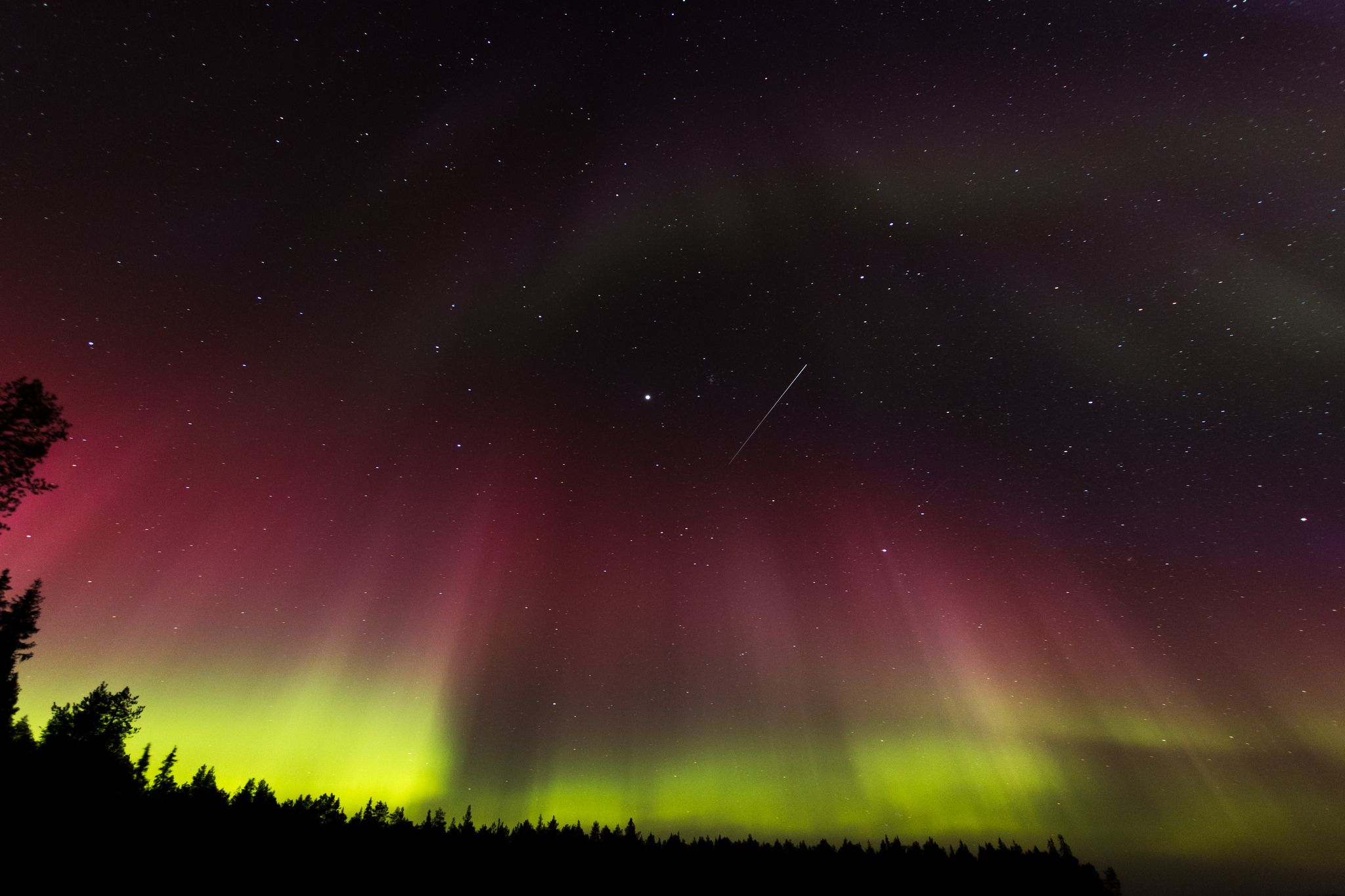Northern Lights seen from Ollilian Lomamajat, Finland