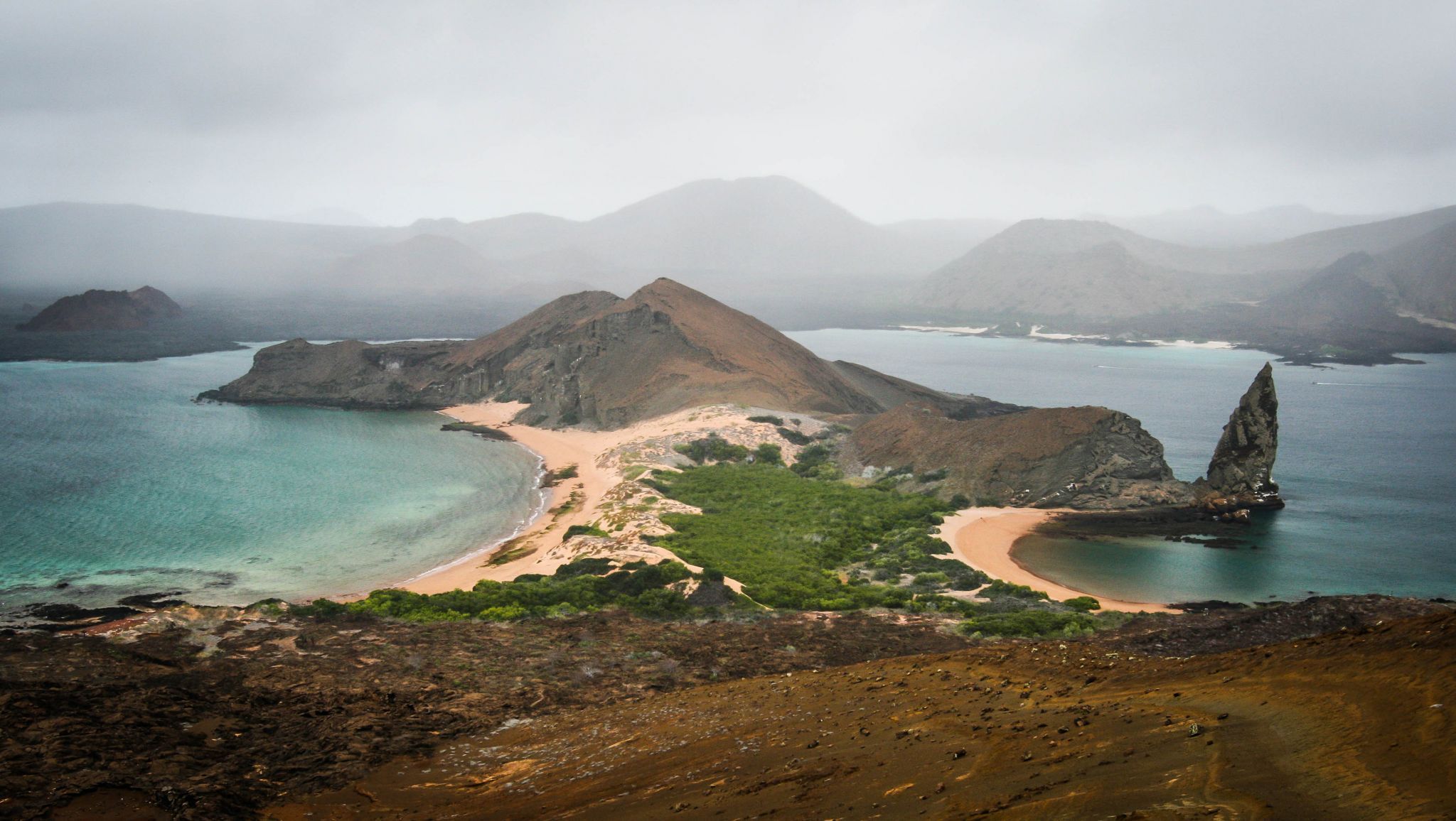 Overview of Playa Dorada, Isla Bartolomé, Ecuador
