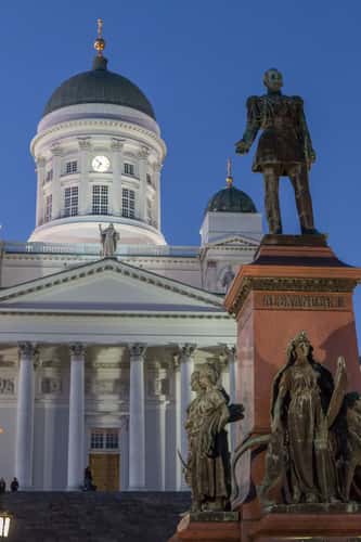 Front view of Helsinki Cathedral (Helsingin tuomiokirkko)