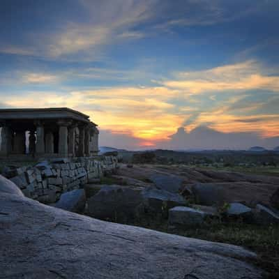 Hemkuta hill, India