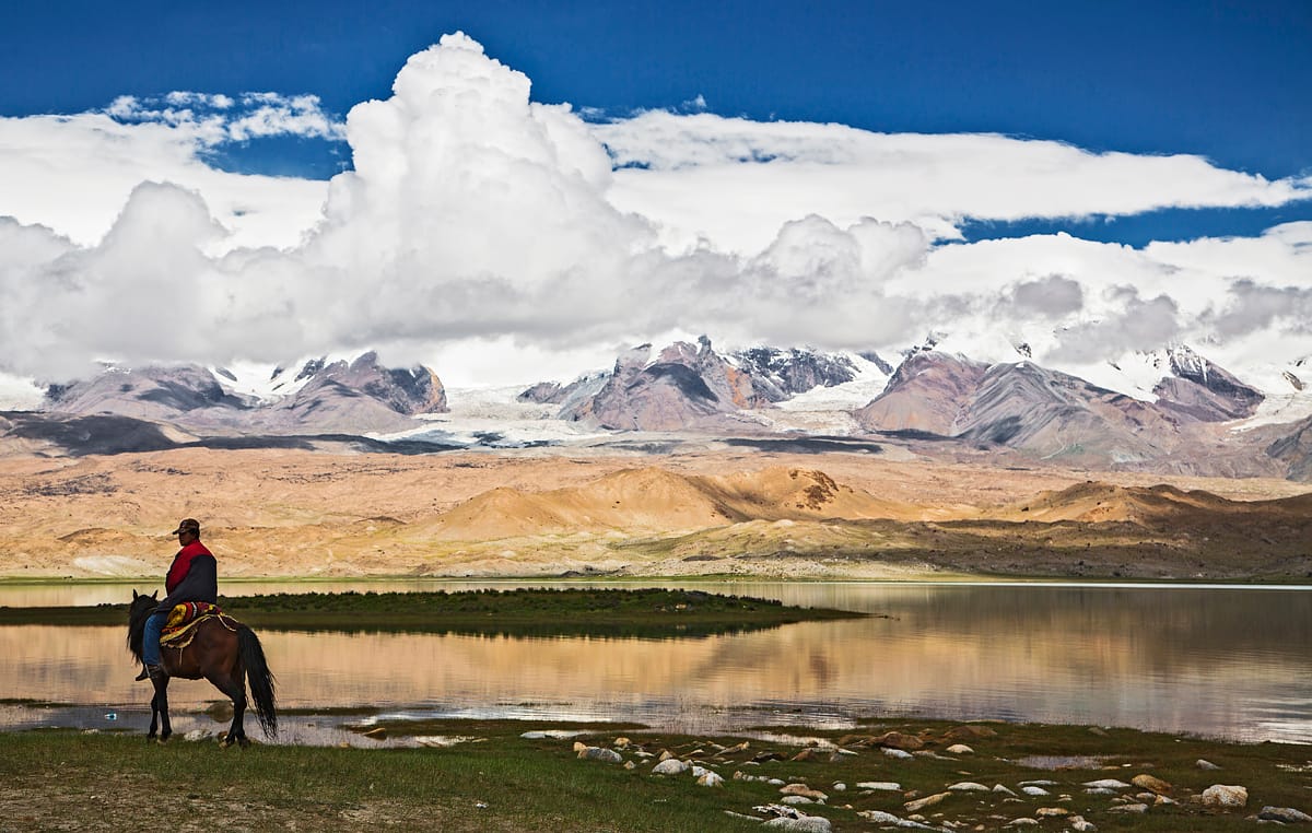 Reiter am Karakulsee, Tajikistan