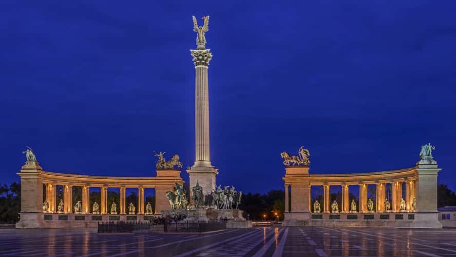 Heroes Square