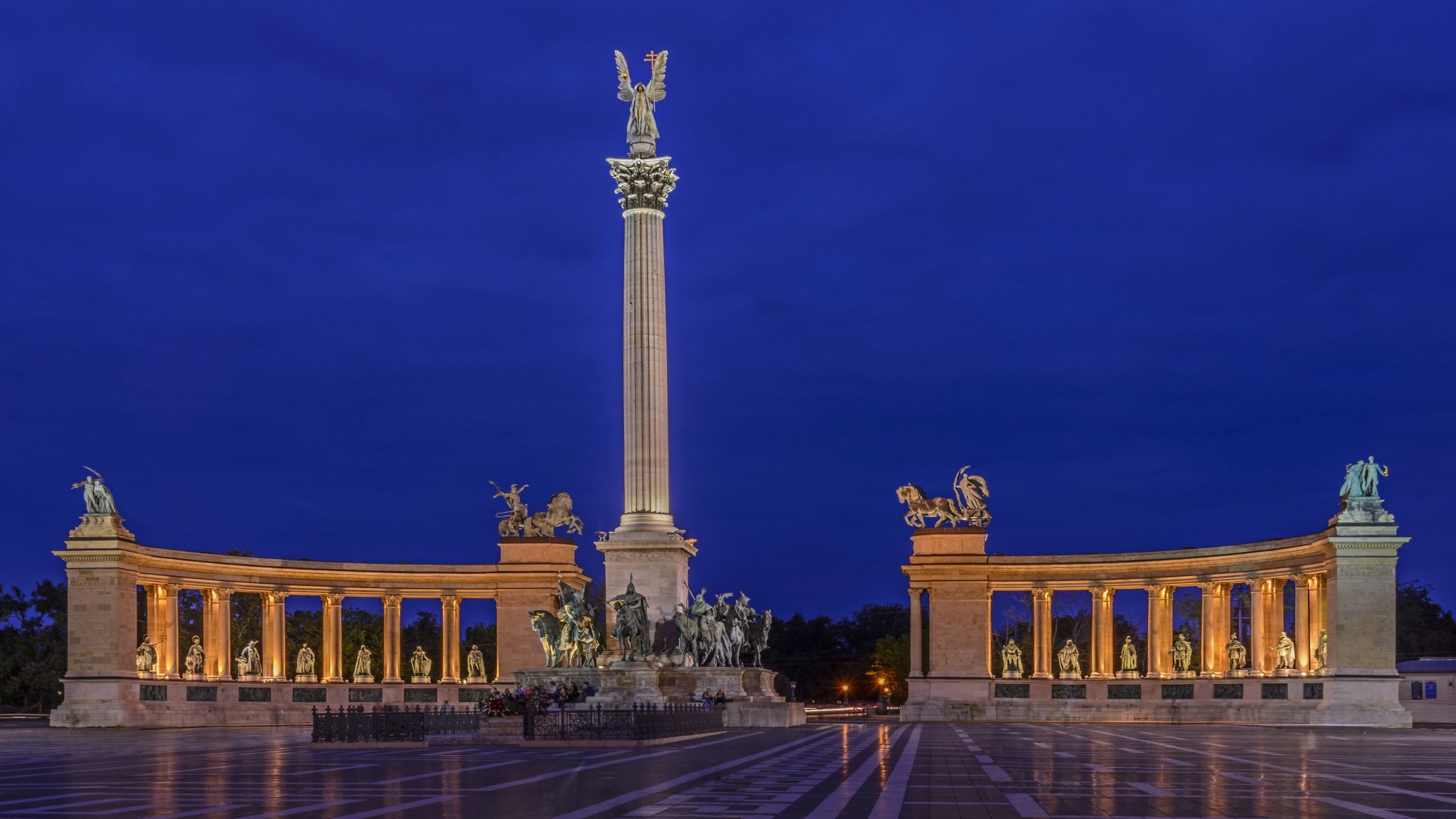 Heroes Square, Hungary