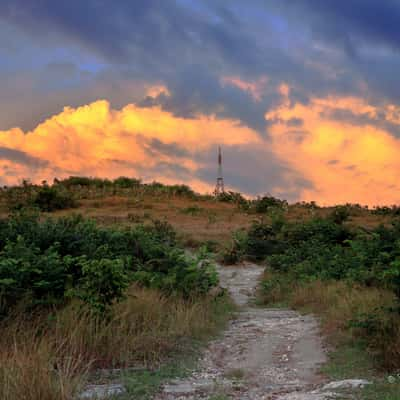 Up to the hill, Cuba