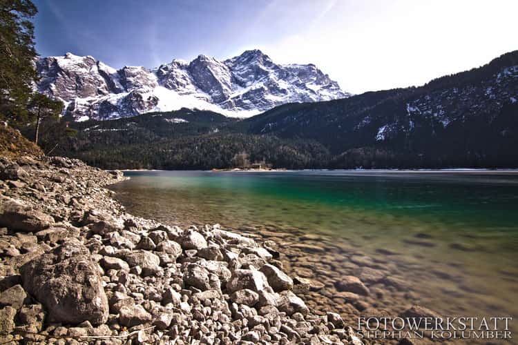 View over Eibsee to Zugspitze