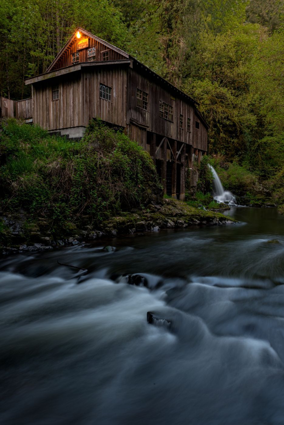 Cedar Creek Grist Mill, USA