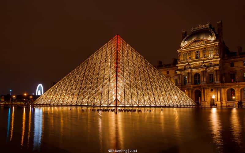 Pyramide du Louvre