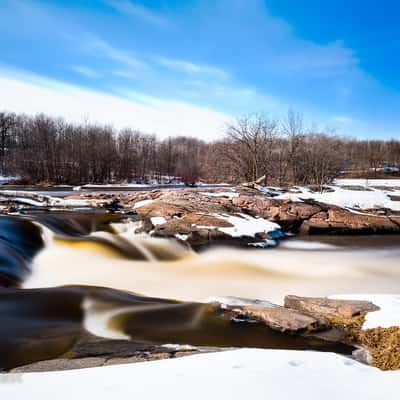 Seven Sisters Falls, Canada