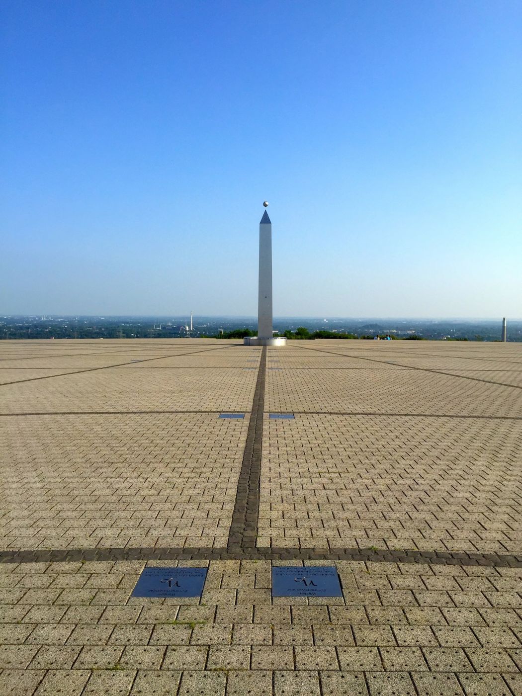 Hoheward Obelisk Sundial, Germany
