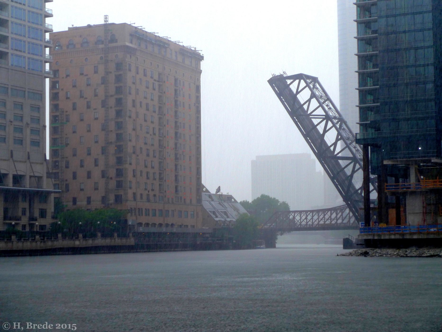 It's raining in Chicago, USA