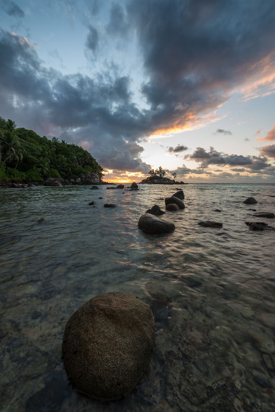 Sunrise @Anse Royal, Seychelles