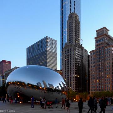 The Cloud gate in Chicago, USA