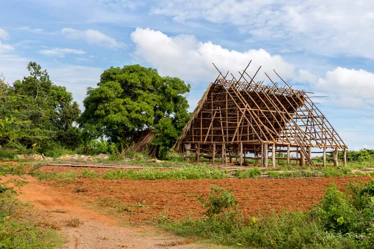 Tobacco barn
