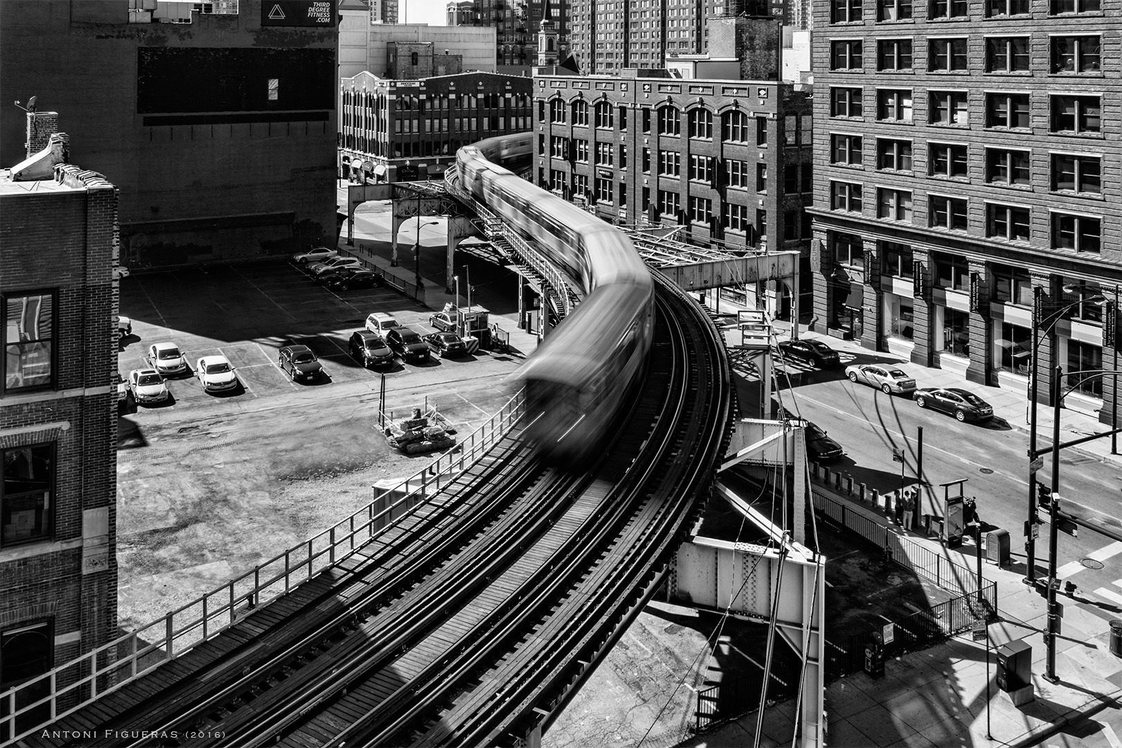 Train from Wells Kinzie Garage, Chicago, USA
