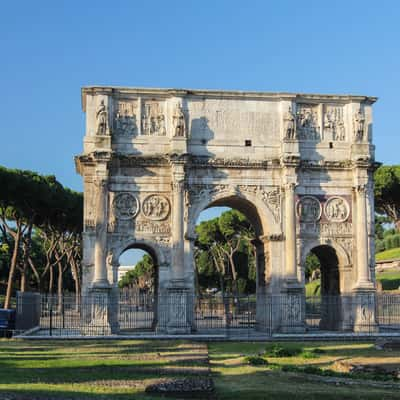 Arch of Constantine, Italy