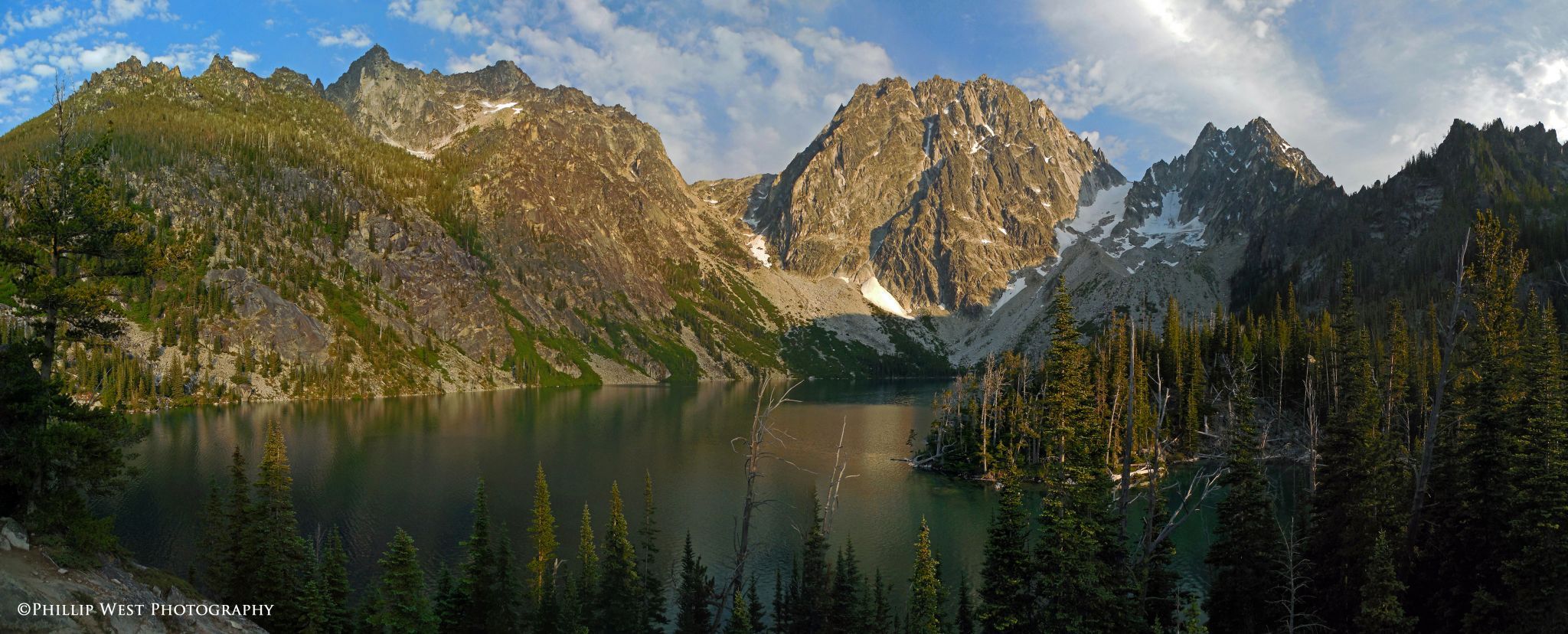 Colchuck Lake, Alpine Lakes Wilderness, Washington, USA