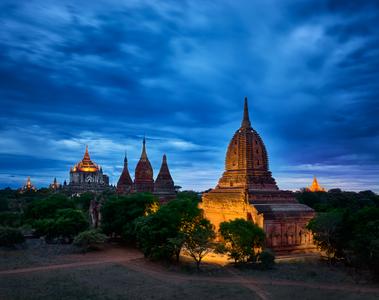Bagan from Pyathada Temple
