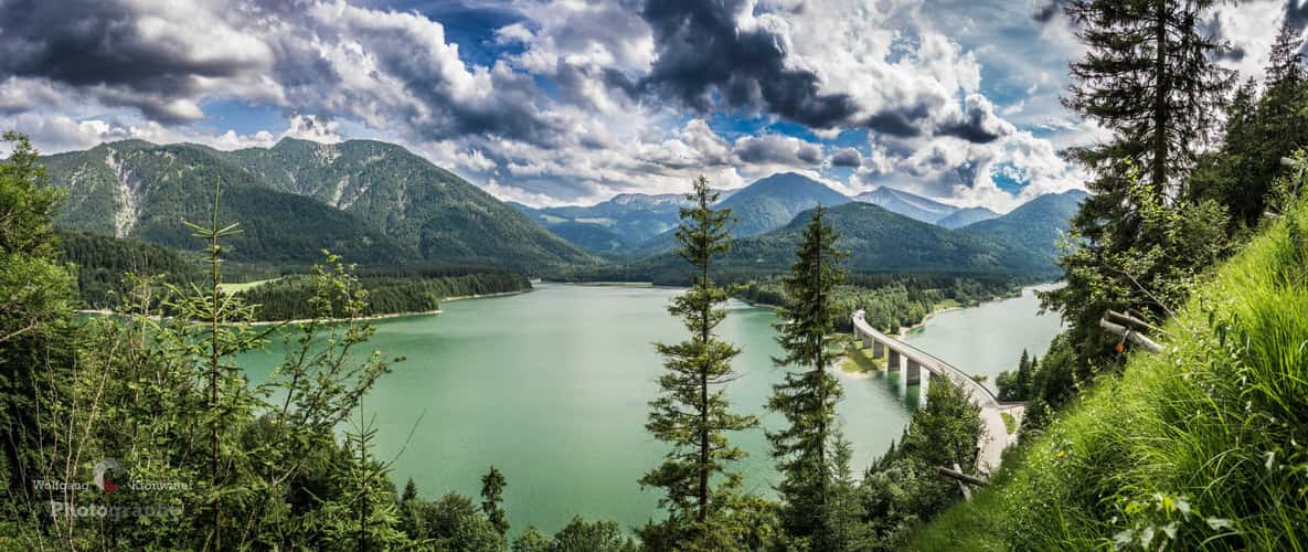 Sylvensteinstausee with the Faller-Klamm-Bridge