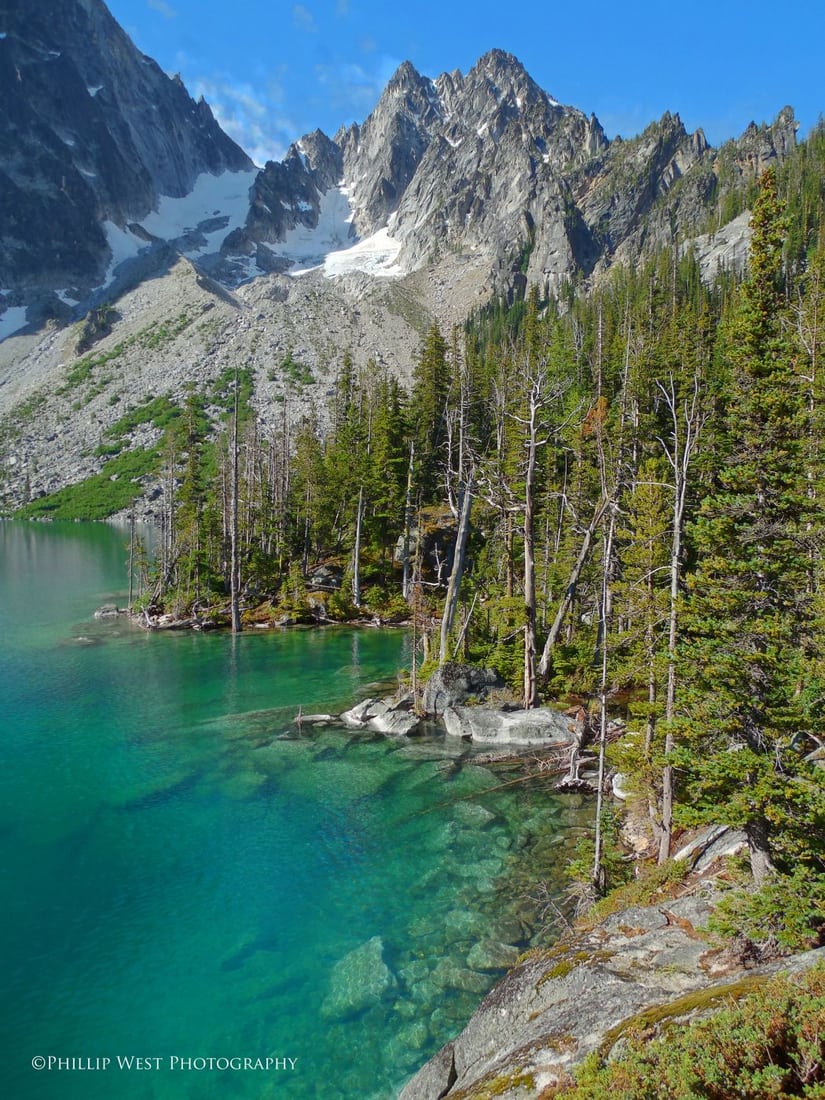 Colchuck Lake Alpine Lakes Wilderness Washington USA colchuck-lake-alpine-lakes-wilderness-washington-usa