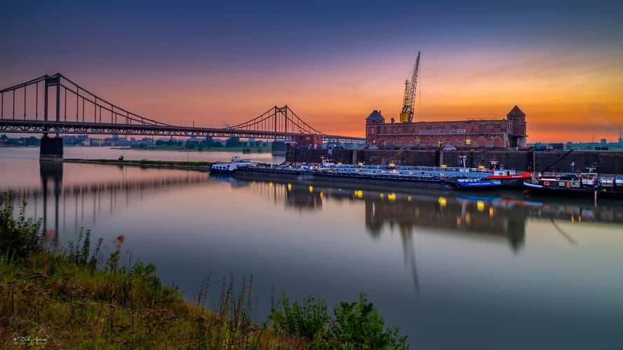 Krefeld-Uerdinger Bruecke