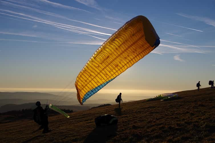 Paragliders on the top of Wasserkuppe (Rhön)