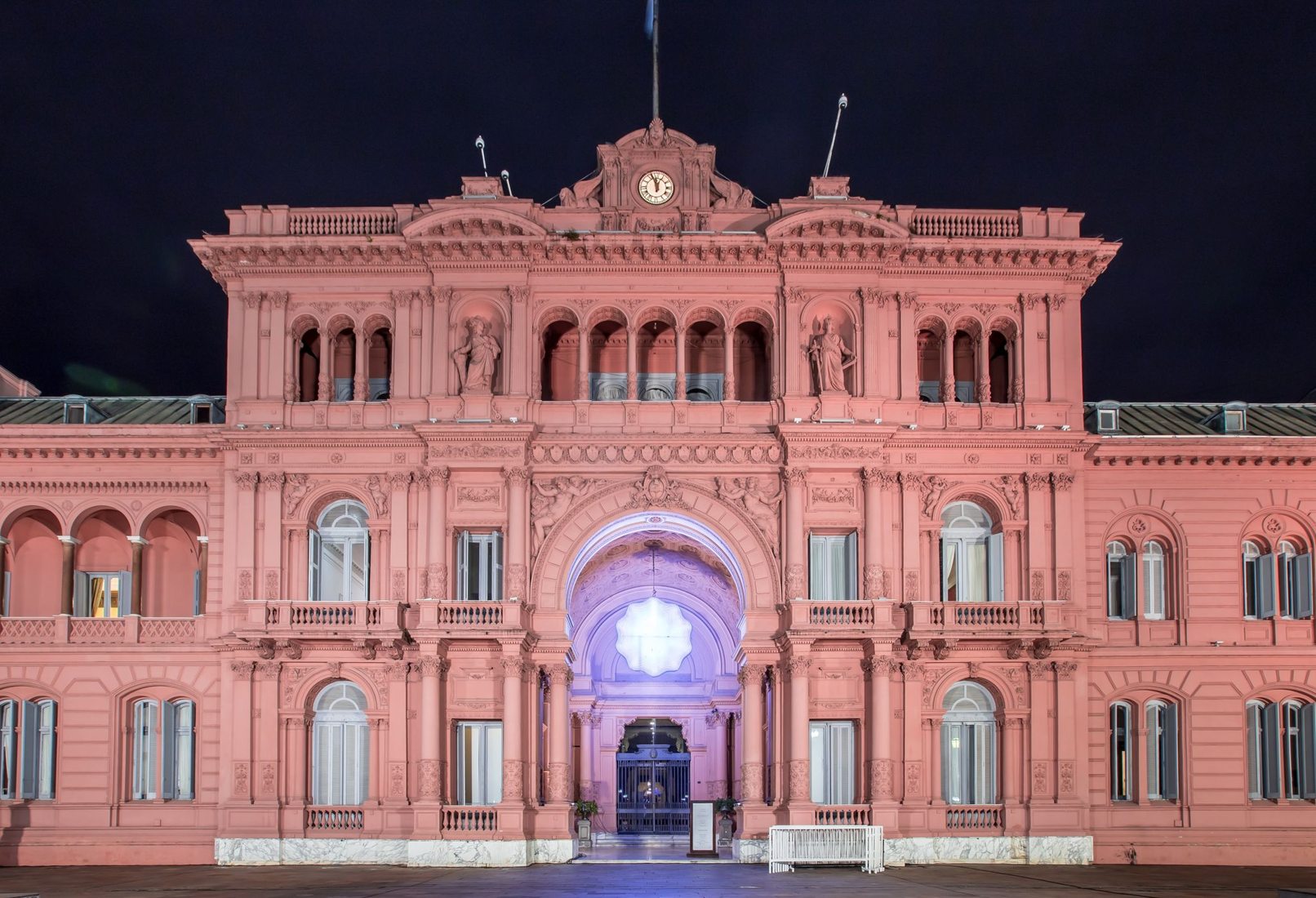 Каса росада. Casa rosada Аргентина\. Каса Росада Буэнос Айрес. Президентский дворец Аргентина. Дворец Каса Росада.