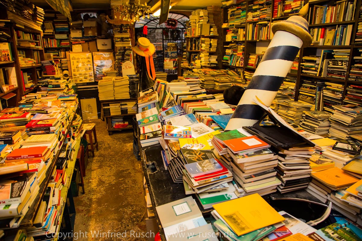 Libreria Acqua Alta, Italy