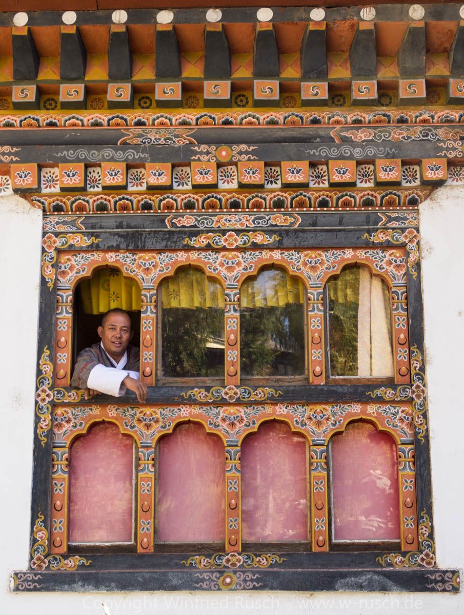 Historisches Gebäude an der Malschule Zorig Chusum, Bhutan