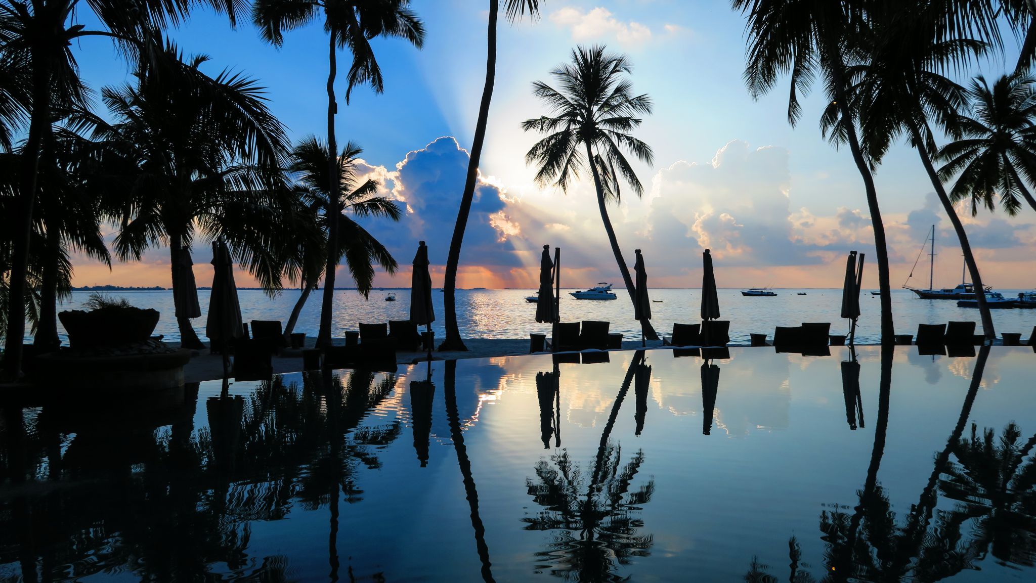 Pool view, Maldives